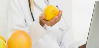 Az egészség mindannyiunknak jár orvos citrommal
