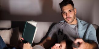 Ezért nem mindegy, hogy bekapcsolod a tévét, vagy előveszel egy könyvet olvasás és tv nézés